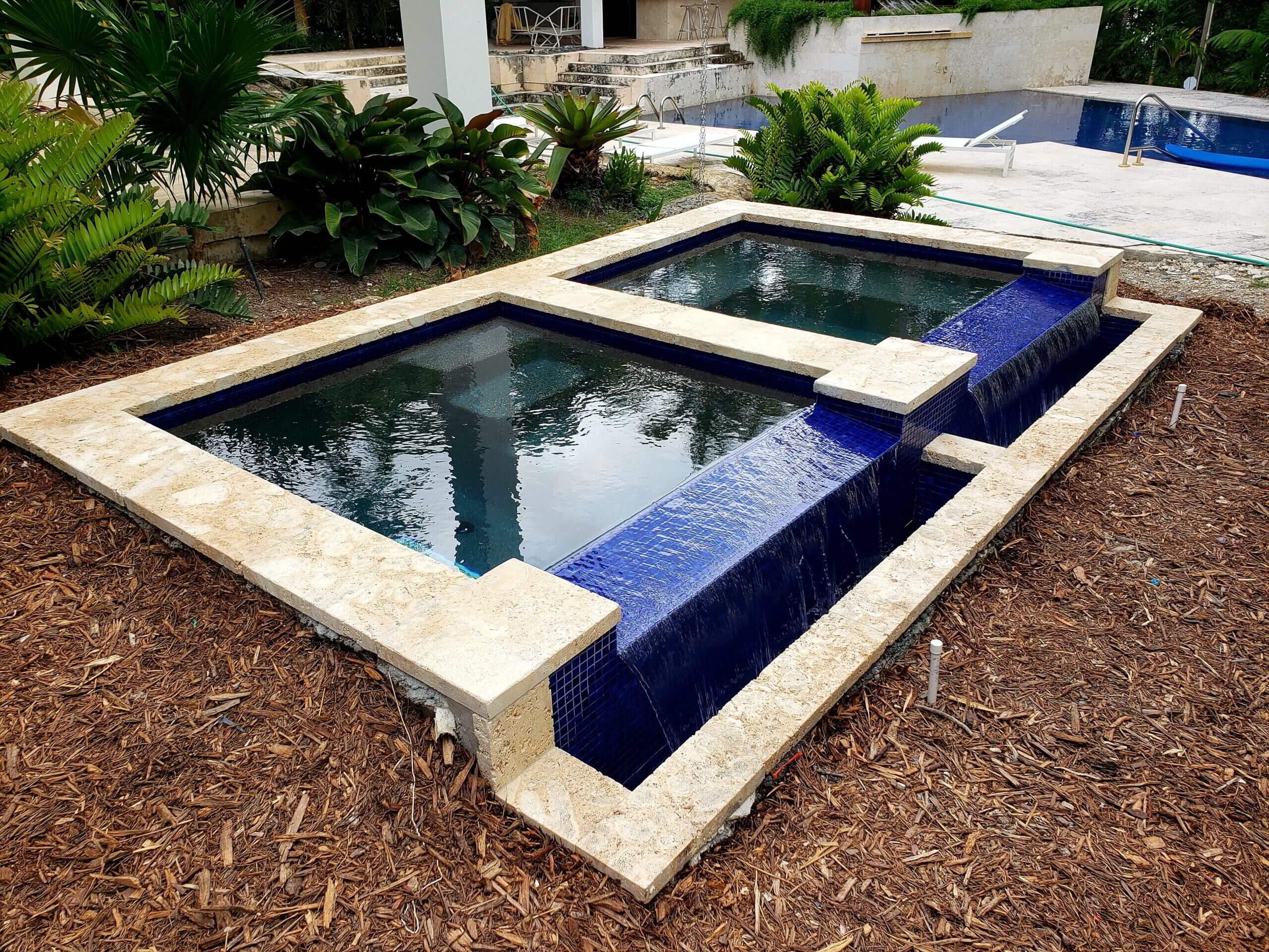 CocoPlum-Vanishing-Edge-COLD-Plunge-and-HOT-Spa-with-full-Automation-scaled