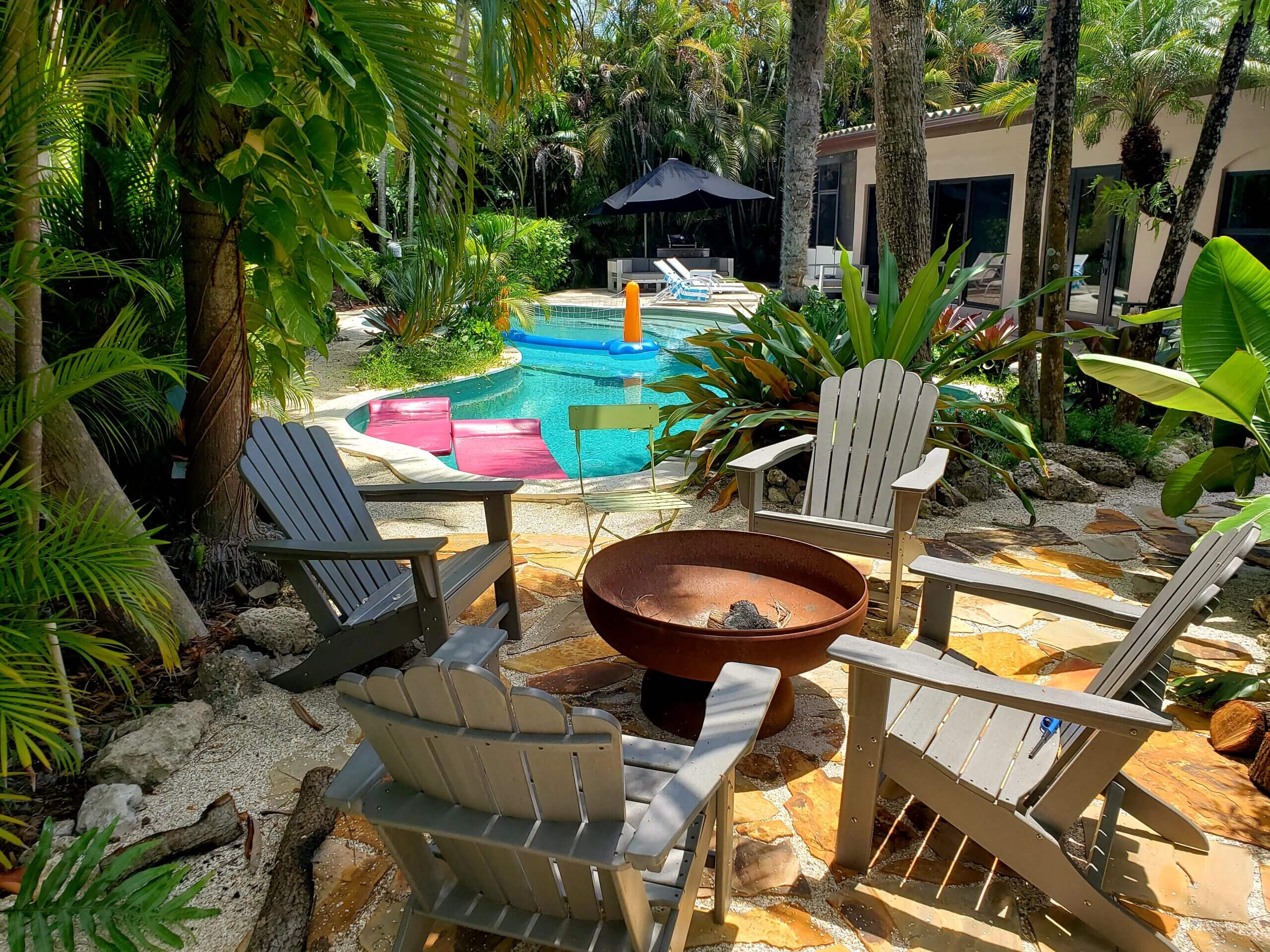 Coconut-Grove-Renovation-with-Fire-Pit-Circle-scaled